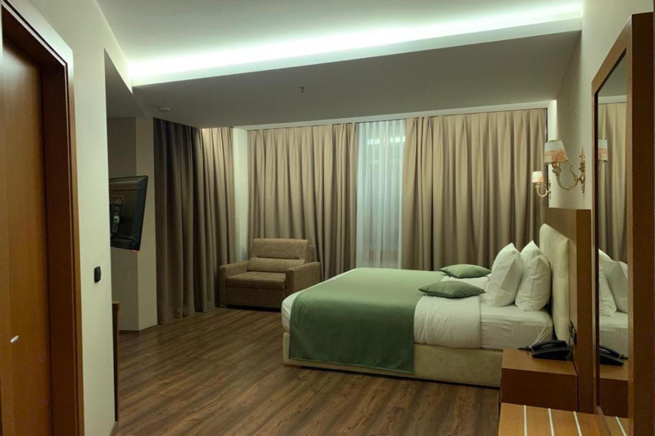 Albanopolis Hotel Tirana Zewnętrze zdjęcie