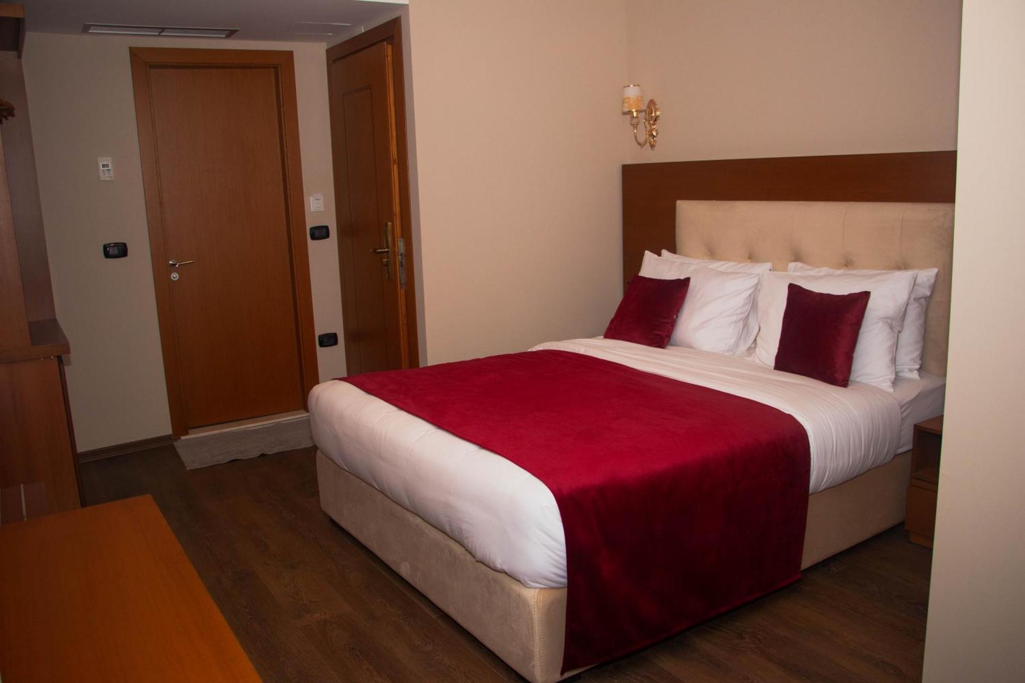 Albanopolis Hotel Tirana Zewnętrze zdjęcie