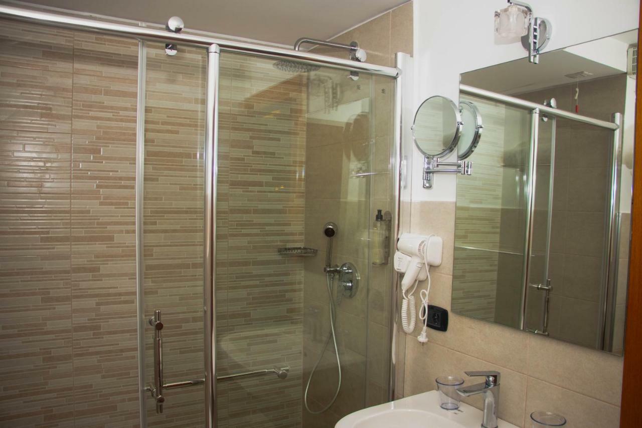 Albanopolis Hotel Tirana Zewnętrze zdjęcie