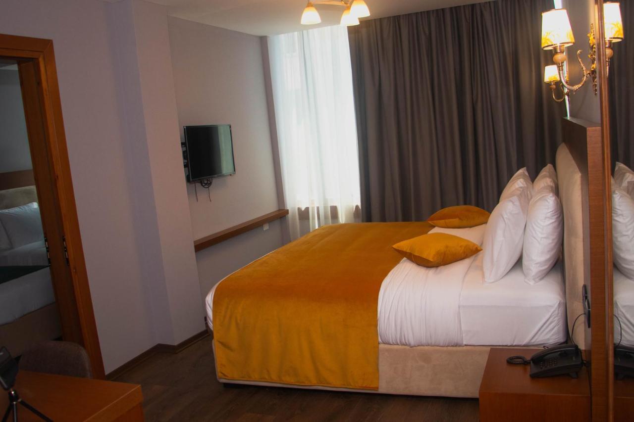 Albanopolis Hotel Tirana Zewnętrze zdjęcie