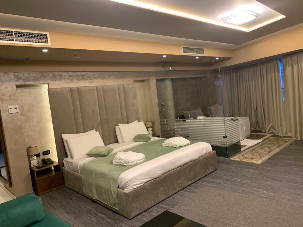 Albanopolis Hotel Tirana Zewnętrze zdjęcie