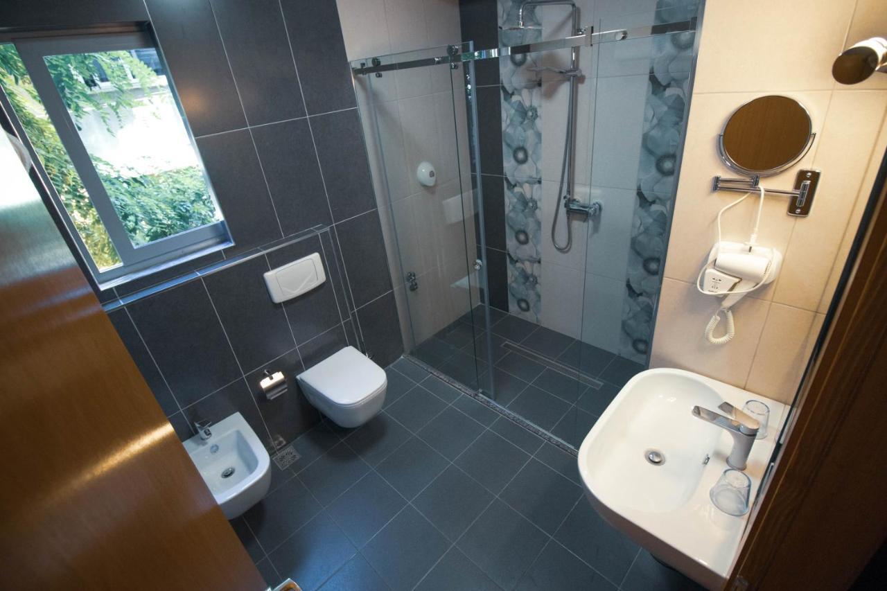 Albanopolis Hotel Tirana Zewnętrze zdjęcie